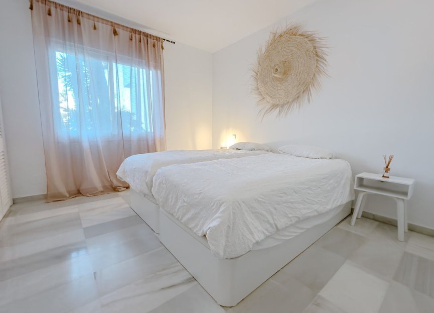 Resale - Apartment - Ground Floor Apartment - Estepona - Estepona Centro