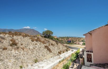 Resale - House - Townhouse - Estepona - Estepona Centro