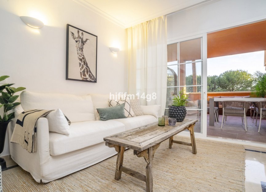 Resale - Apartment - Middle Floor Apartment - Marbella - Nueva Andalucia