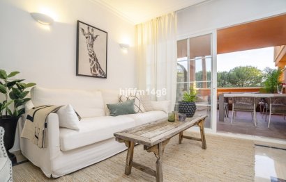 Resale - Apartment - Middle Floor Apartment - Marbella - Nueva Andalucia