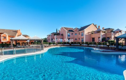 Resale - Apartment - Middle Floor Apartment - Marbella - Nueva Andalucia