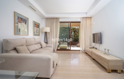 Resale - Apartment - Ground Floor Apartment - Marbella - Nueva Andalucia