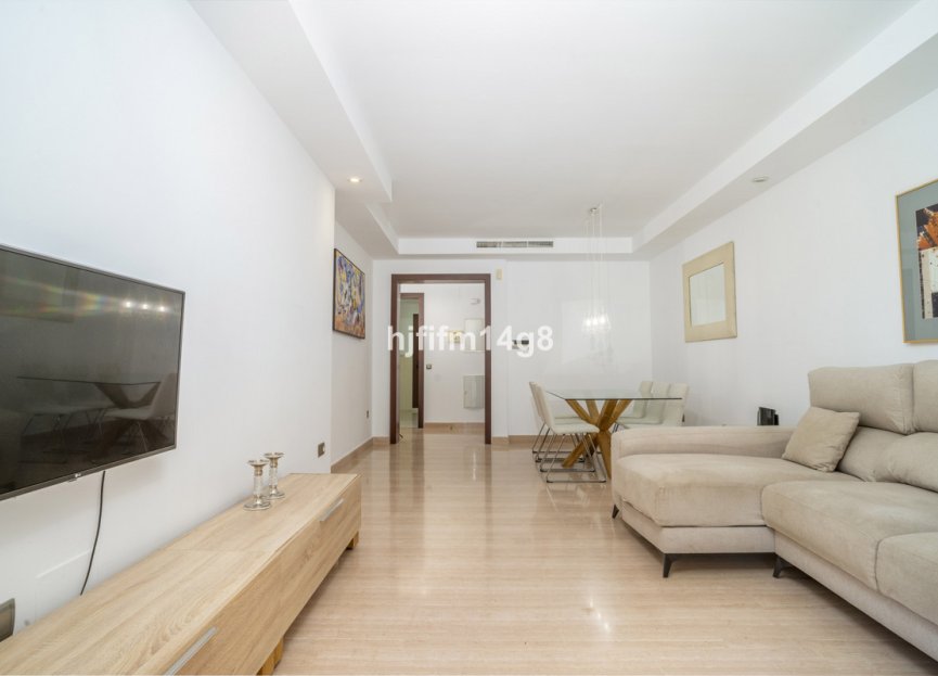 Resale - Apartment - Ground Floor Apartment - Marbella - Nueva Andalucia