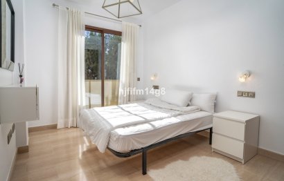 Resale - Apartment - Ground Floor Apartment - Marbella - Nueva Andalucia