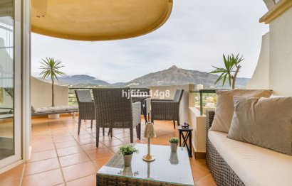 Resale - Apartment - Middle Floor Apartment - Marbella - Nueva Andalucia