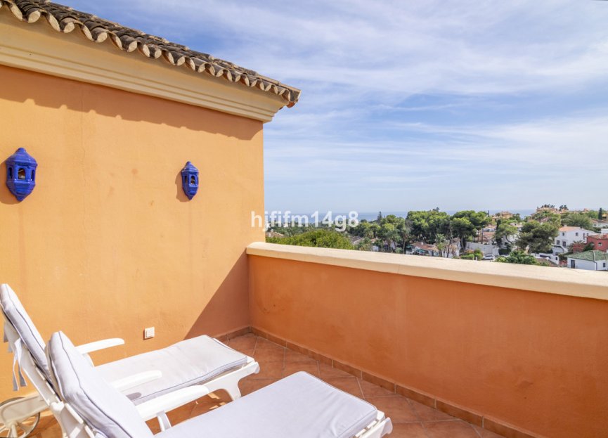 Resale - Apartment - Penthouse - Marbella - Nueva Andalucia