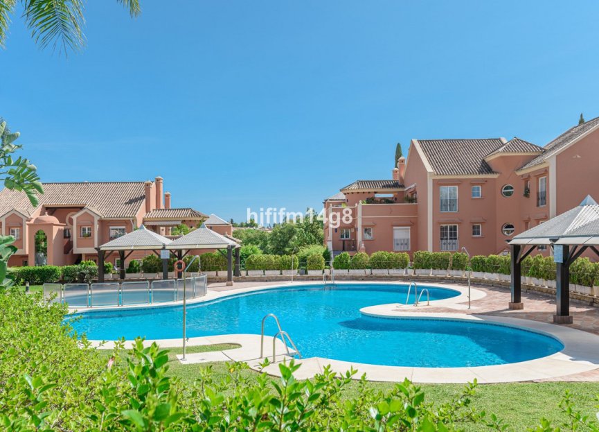 Resale - Apartment - Penthouse - Marbella - Nueva Andalucia