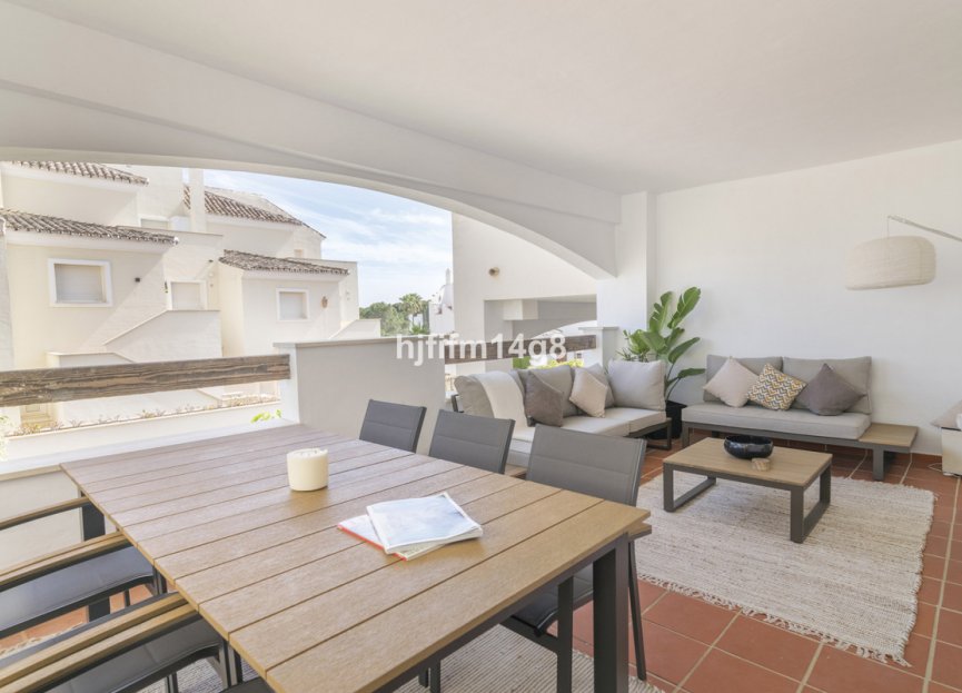 Resale - Apartment - Ground Floor Apartment - Marbella - Nueva Andalucia