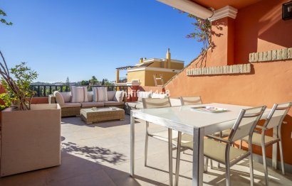 Resale - House - Townhouse - Marbella - Nueva Andalucia