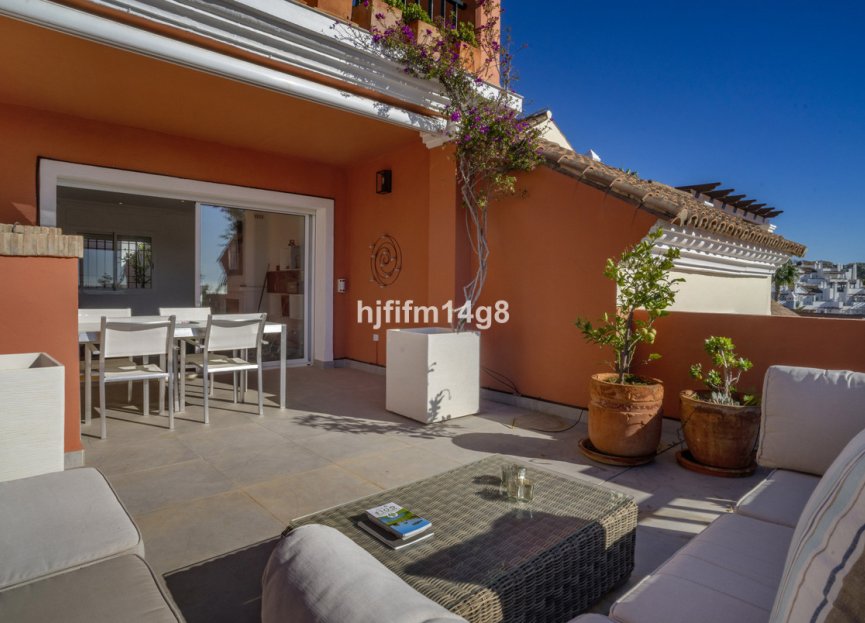 Resale - House - Townhouse - Marbella - Nueva Andalucia