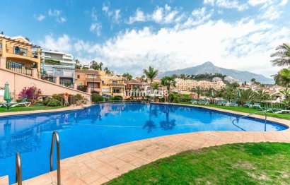 Resale - House - Townhouse - Marbella - Nueva Andalucia