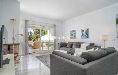 Resale - House - Townhouse - Marbella - Nueva Andalucia