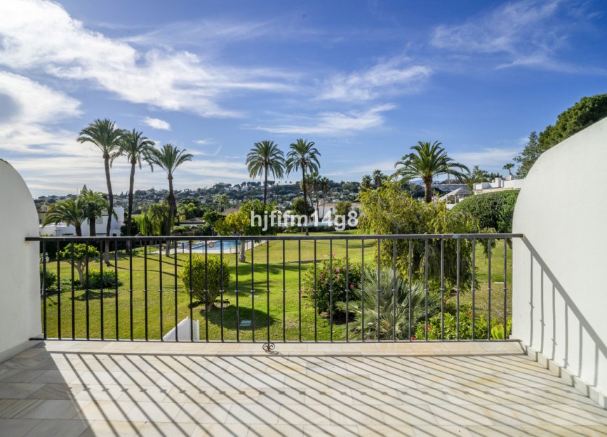 Resale - House - Townhouse - Marbella - Nueva Andalucia