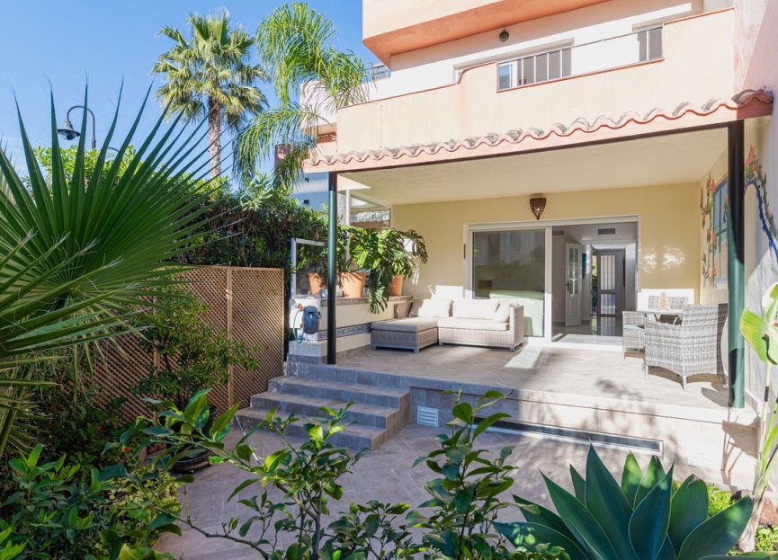 Resale - House - Townhouse - Estepona - Estepona Centro