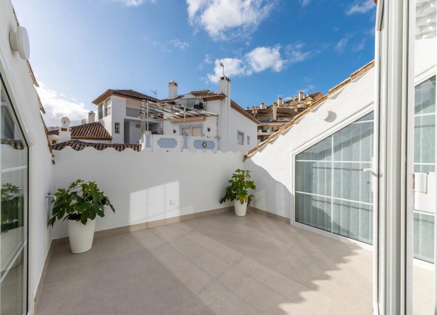 Resale - Apartment - Penthouse - Marbella - Nueva Andalucia