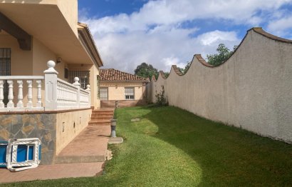 Resale - House - Detached Villa - Estepona - Selwo