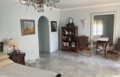 Resale - House - Detached Villa - Estepona - Selwo