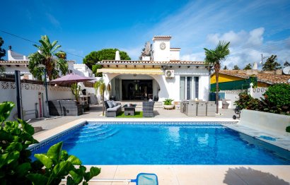 Resale - House - Detached Villa - Mijas - El Chaparral