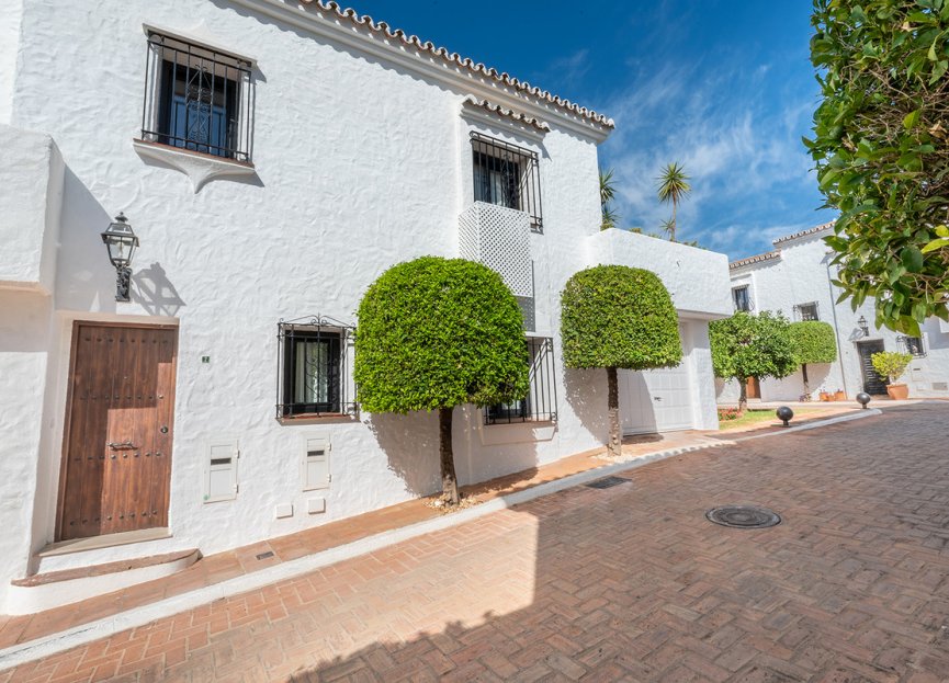 Resale - House - Townhouse - Marbella