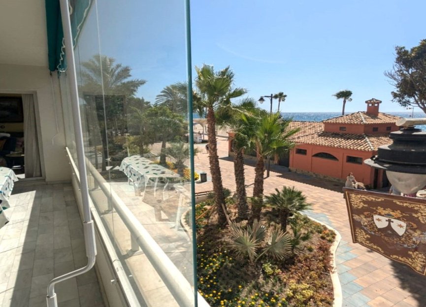 Resale - Apartment - Middle Floor Apartment - Estepona - Estepona Centro