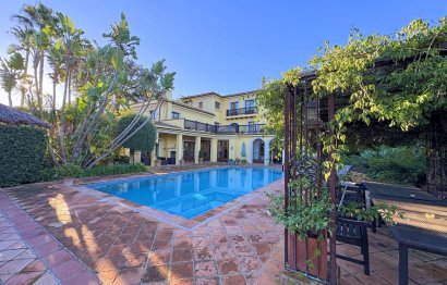 Resale - House - Detached Villa - Sotogrande