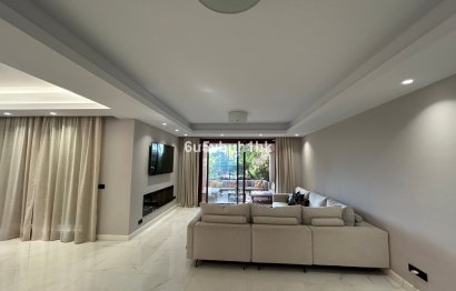 Resale - House - Semi-Detached House - Marbella - Puerto Banús