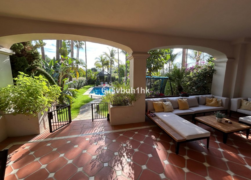 Resale - House - Semi-Detached House - Marbella - Puerto Banús