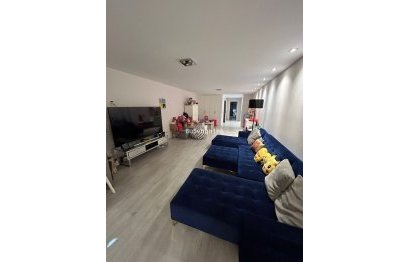 Resale - House - Semi-Detached House - Marbella - Puerto Banús