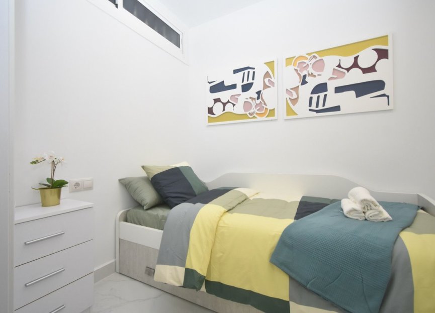 Resale - Apartment - Middle Floor Apartment - Fuengirola - Fuengirola Centro