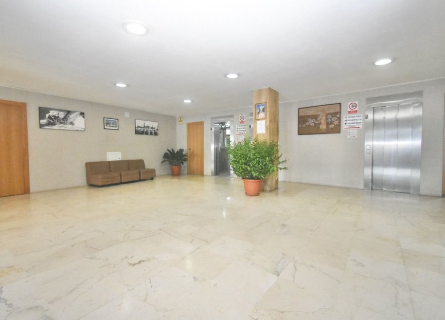 Resale - Apartment - Middle Floor Apartment - Fuengirola - Fuengirola Centro