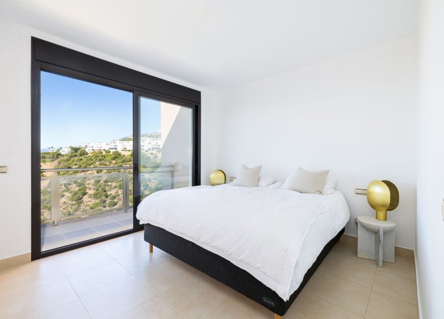 Resale - Apartment - Penthouse - Marbella - Altos de los Monteros