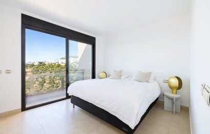 Resale - Apartment - Penthouse - Marbella - Altos de los Monteros