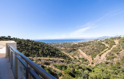 Resale - Apartment - Penthouse - Marbella - Altos de los Monteros