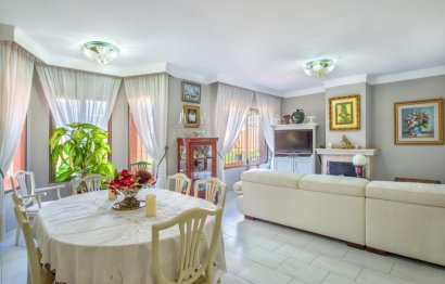 Resale - House - Detached Villa - Marbella - Marbesa