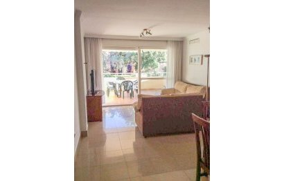 Resale - Apartment - Middle Floor Apartment - Marbella - Elviria