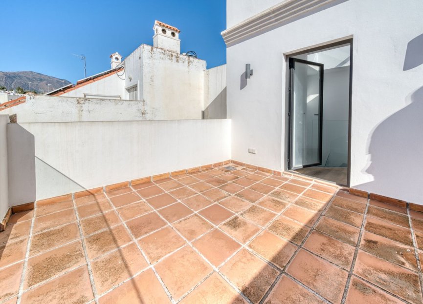 Resale - House - Townhouse - Estepona - Estepona Centro