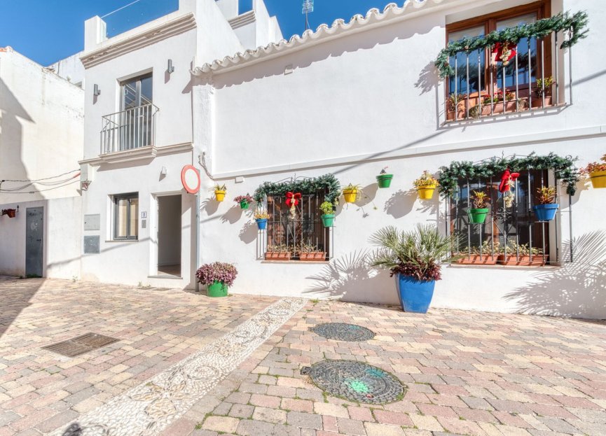 Resale - House - Townhouse - Estepona - Estepona Centro