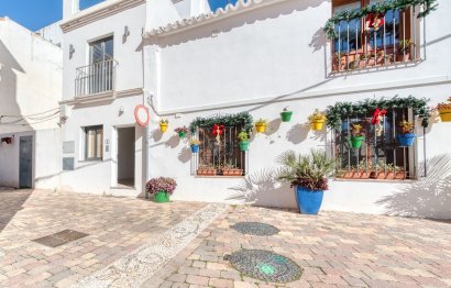 Resale - House - Townhouse - Estepona - Estepona Centro