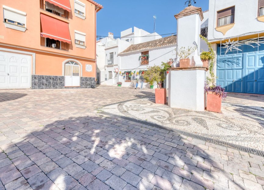 Resale - House - Townhouse - Estepona - Estepona Centro