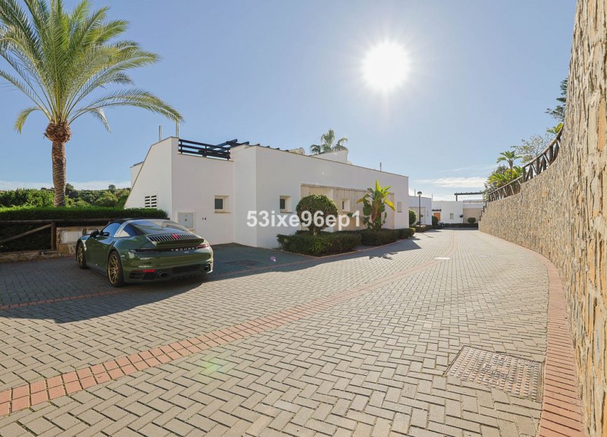 Reventa - House - Semi-Detached House - Marbella - Santa Clara