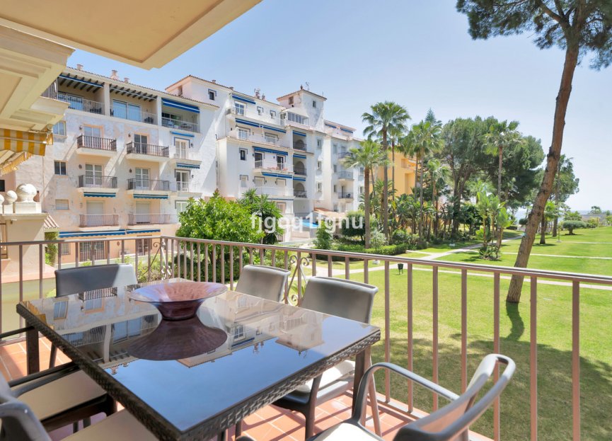 Resale - Apartment - Middle Floor Apartment - Marbella - Puerto Banús