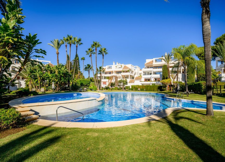 Resale - Apartment - Duplex - Marbella - Nueva Andalucia