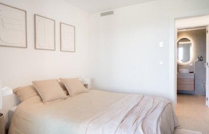 Resale - Apartment - Middle Floor Apartment - Estepona - Estepona Centro