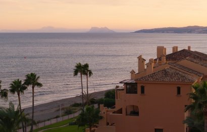 Resale - Apartment - Middle Floor Apartment - Estepona - Estepona Centro