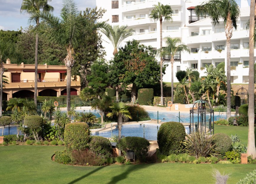 Resale - Apartment - Middle Floor Apartment - Estepona - Estepona Centro