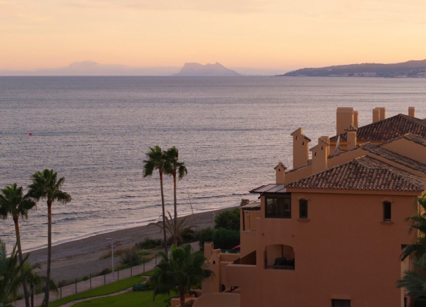 Resale - Apartment - Middle Floor Apartment - Estepona - Estepona Centro