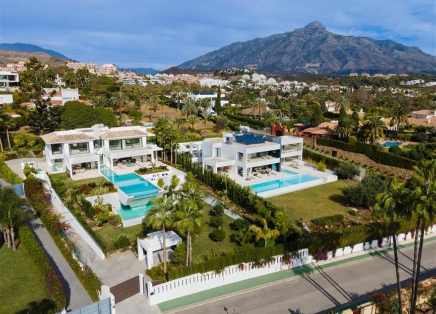 Resale - House - Detached Villa - Marbella - Nueva Andalucia