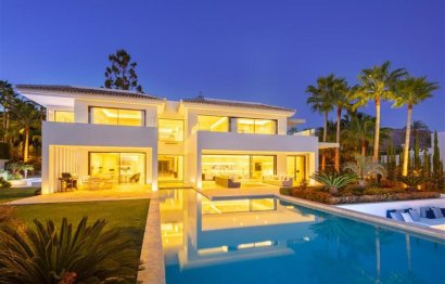 Resale - House - Detached Villa - Marbella - Nueva Andalucia