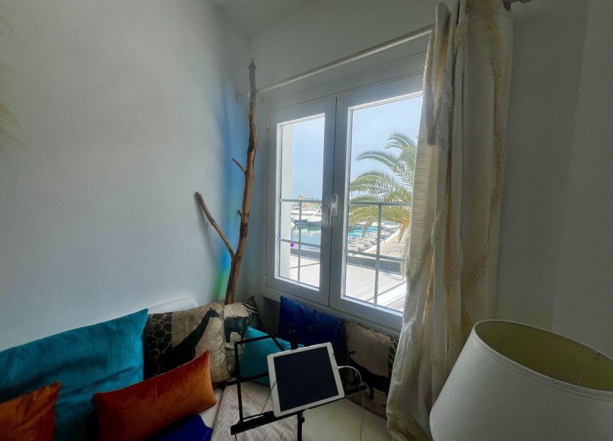 Resale - Apartment - Ground Floor Apartment - Marbella - Puerto de Cabopino