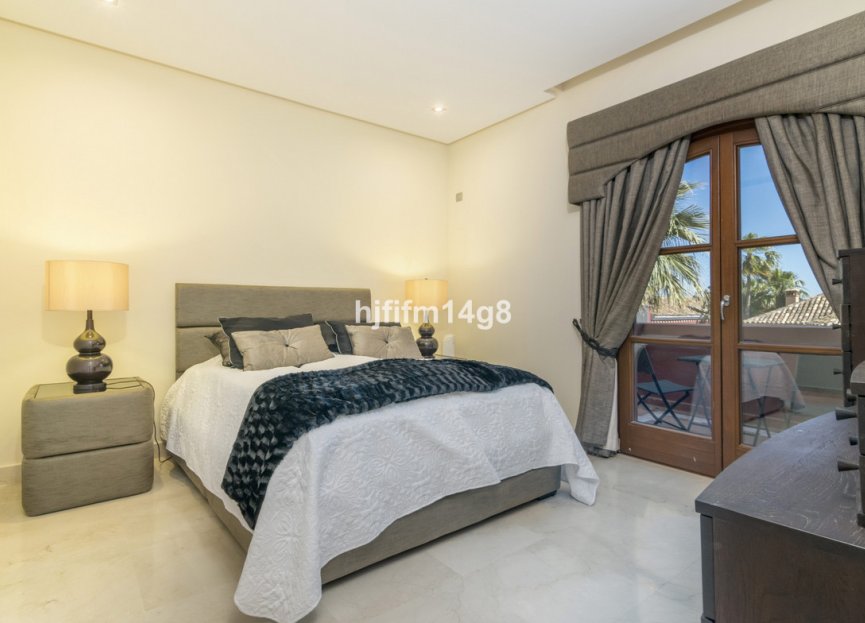 Resale - House - Detached Villa - Marbella - The Golden Mile